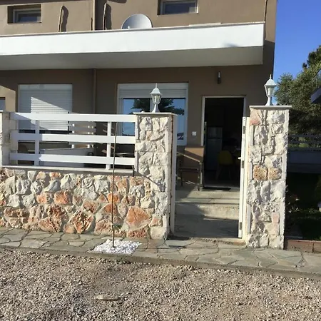 Nyfea House Tatil Evi *